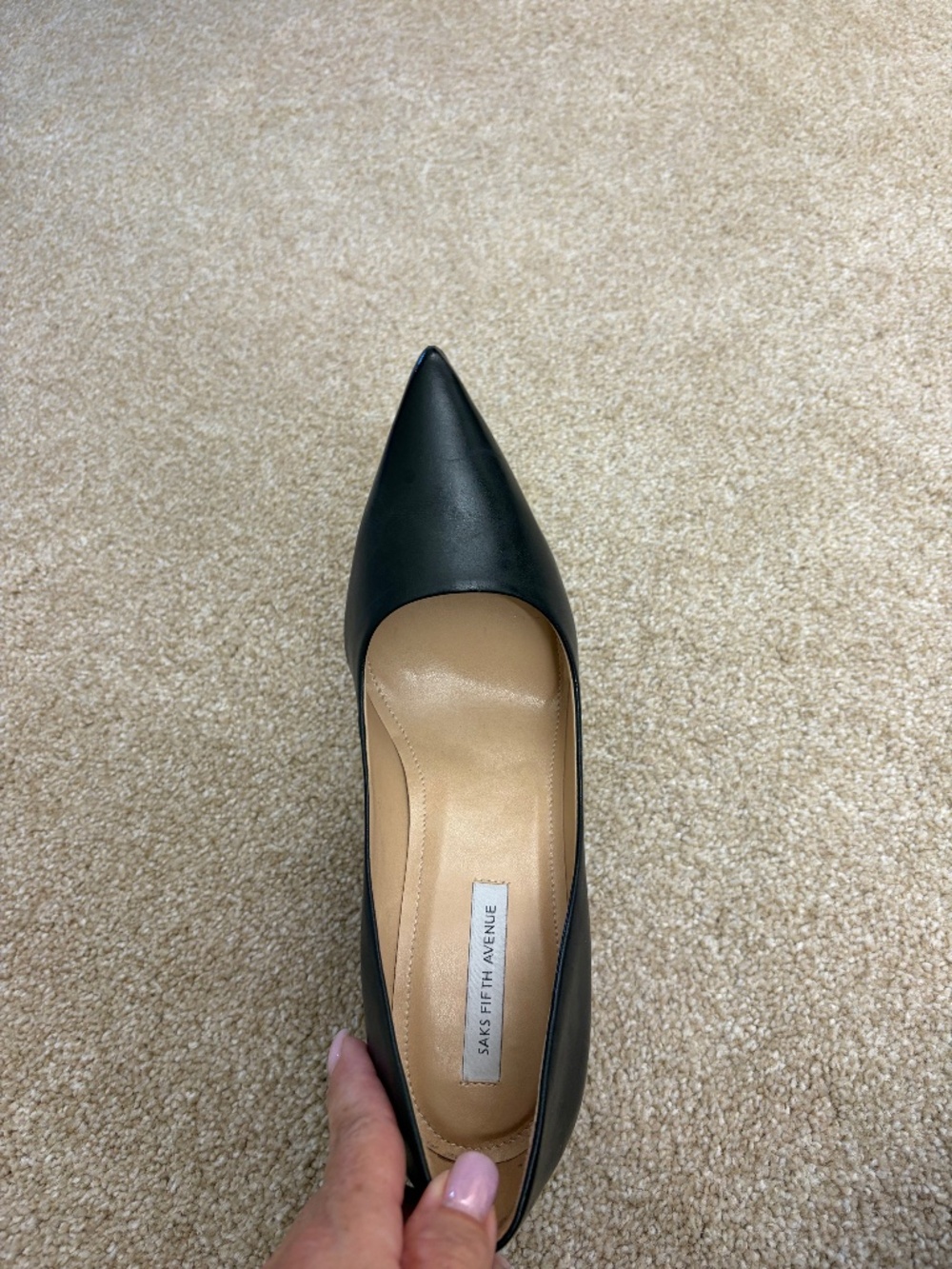 Black pumps